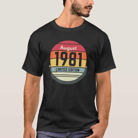 40歳の誕生日1981 40威厳がある年ギフト女性男性 Tシャツ (正面)
