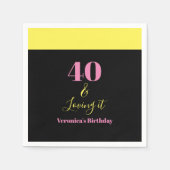 40歳を楽しむ 40歳の誕生日 黄色 黒 スタンダードカクテルナプキン (正面)