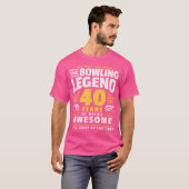 40歳ボーリング40歳ボウリングをする人、 クリケットの投手 Tシャツ (正面フル)