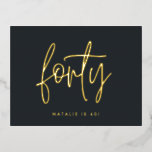 40歳モダンの誕生日ホイルスタイリッシュスエレガントト 箔シーズンポストカード<br><div class="desc">40歳モダンの誕生日フォイルエレガント金ゴールドスクリプト&幾何学的40歳の誕生日招待状。幾何モダンバックアパターンコレクションの一部。</div>