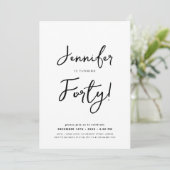40歳モダンミニマル誕生日スクリプトブラック&ホワイト 招待状 (スタンド正面)