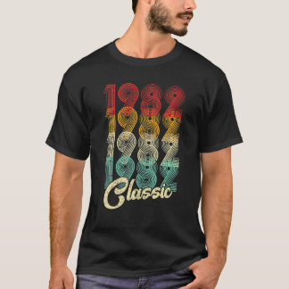 40歳1982クラシック年ヴィンテージ40歳の誕生日 Tシャツ