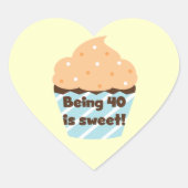 40甘い誕生日のTシャツおよびギフトですであることは ハートシール (正面)