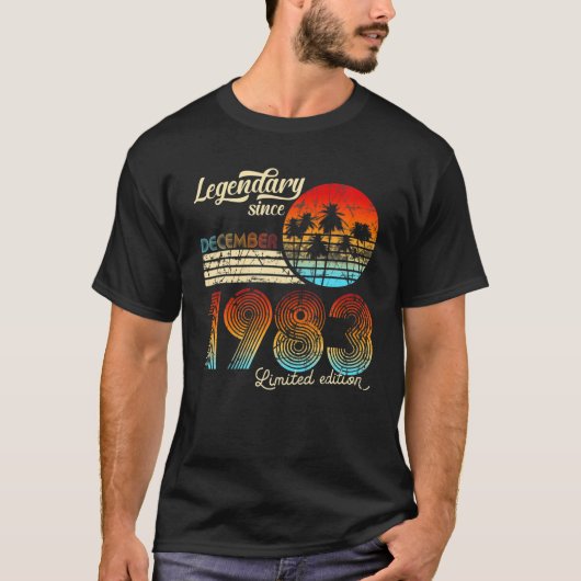 40. Birthday Legendary Since December 1983 Gift Tシャツ (正面)