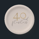 40 & Flawless赤面ピンク&金ゴールド40th Birthday ペーパープレート<br><div class="desc">40歳祝の誕生日は、これらの赤面ピンク、金ゴールドフォイルおよびグレーフェイクブラックのスクリプト紙プレートとスタイルで40歳の誕生日を迎える。著作権エレガント招待状、すべての権利を留保。</div>