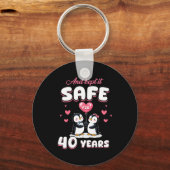 40 Years Wedding Anniversary Penguin Couples Match キーホルダー (正面)