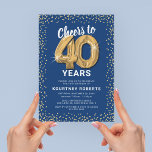 40thバースデーブルー金ゴールド 招待状<br><div class="desc">40歳の誕生日お祝いでエレガントマイルストーンパーティの招待状をアップ！多彩な青い背景、金ゴールドスパークリーグリッター、4魅力的個の金ゴールドヘリウムバルーン、そしてパーソナライズする風であるトレンディー40歳の誕生日文字を搭載！この特別ユニークな日にtouchを追加し、ゲストに思い出に残るイベントを期待させる。</div>