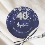 40th誕生日ネイビーブルー銀星 ペーパープレート<br><div class="desc">40歳の誕生日お祝い。銀の星を持つネイビーフェイクブルーの背景色。青い色が不均一だ。名前を追加する，文字.</div>