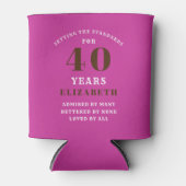 40th誕生日ピンク白黒あなたの名前を追加 缶クーラー (正面)
