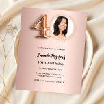 40th Birthdayバラ金ゴールド写真の招待<br><div class="desc">40モダン歳のスタイリッシュ誕生日パーティーへの招待。バラ金ゴールドのグラデーション背景。カスタマイズしてパーティー詳細を追加する。1枚= 1枚の招待状を印刷したエッジからエッジ</div>