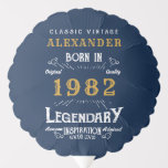 40th Birthday 1982ブルー金ゴールド追加ネームレトロ バルーン<br><div class="desc">そのパーソナライズされたクラシックの誕生祝いバルーンデザイン。さらに多くのギフトやパーティー用品は、店の"伝説"のデザインで利用可能。</div>