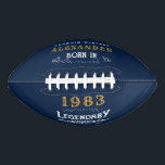 40th Birthday 1983名前を追加Legend Blue金ゴールド アメリカンフットボール<br><div class="desc">ヴィンテージデザイン任意の年"オリジナル品質伝説的インスピレーション"サッカー。誕生祝い・アイテムを作成するテンプレート・フィールドに、必要に応じて名前と年ユニークを追加する。私たちの店で利用可能なマッチングのギフト、パーティーアクセサリー、衣類と一緒にこれをチーム。</div>