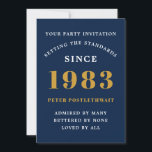 40th Birthday 1983青い金ゴールド追加の名前の年 招待状<br><div class="desc">彼らの祝誕生日のために私たちは理想的な誕生日パーティー招待カードを持っている。背景にエレガント金ゴールドデザインがシンプルあり、シック。提供さカスタマイズれたテンプレートを使用して、この誕生日の招待カードの前後に簡単に文字。カード、パーティー用品、ギフトの設定基準範囲の一部。</div>