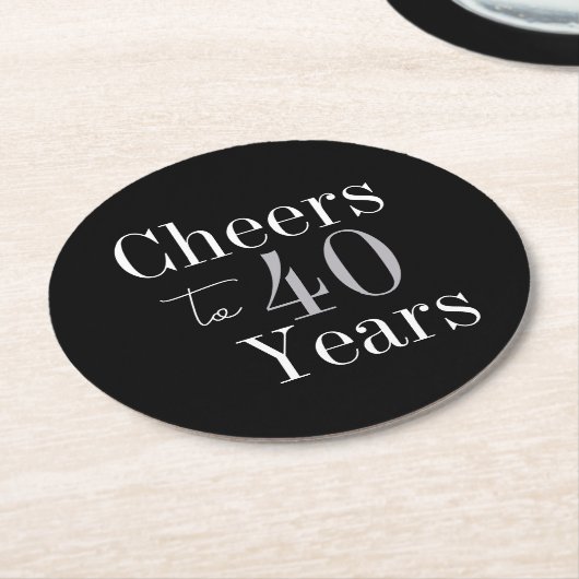 40th Birthday Cheers 40 Years Black Silver Party ラウンドペーパーコースター (アングル)