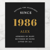 40th Birthday Name 1986 Black Gold Elegant Chic ワインラベル (シングルラベル)