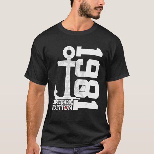 41年間の容量1981セーラー41誕生日 Tシャツ (正面)