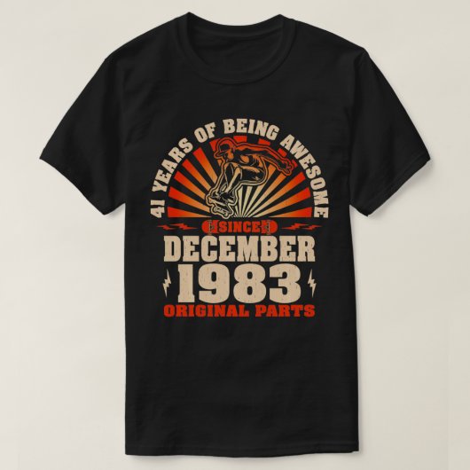 41歳スケートボーダー生まれ1983年12月41日 Tシャツ (デザイン正面)