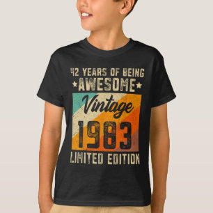 42歳の誕生日お祝い 42歳男性 女性 1983年限定 Tシャツ