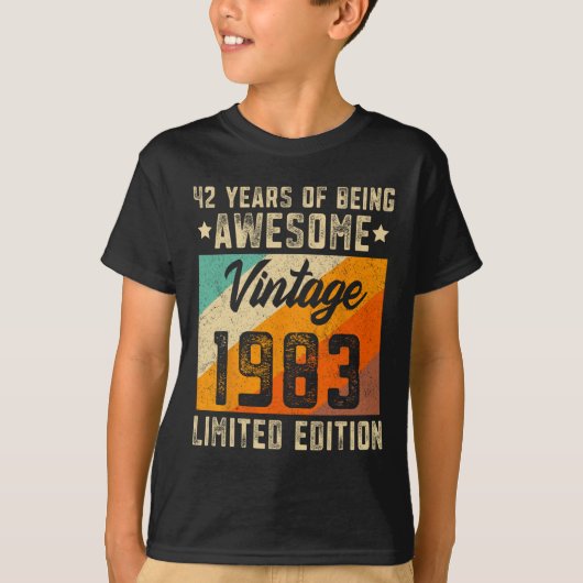 42歳の誕生日お祝い 42歳男性 女性 1983年限定 Tシャツ (正面)
