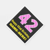 42番目の誕生日：ピンクストライプのハートと"42" +名前 スタンダードランチョンナプキン (角)