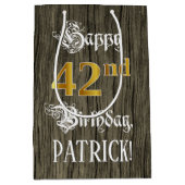 42番目の誕生日:フェイク金ゴールドルック&ウッドフェイクパターン ミディアムペーパーバッグ (正面)