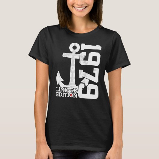 43年間の容量1979セーラー43誕生日 Tシャツ (正面)