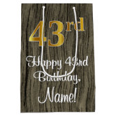 43番目の誕生日エレガント:フェイク金ゴールドルック数、フェイク木材 ミディアムペーパーバッグ (裏面)