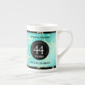 44エレガントターコイズ結婚記念日 ボーンチャイナマグカップ (右)
