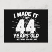 44歳皮肉なミーム 面白い44歳の誕生日 ポストカード (正面)