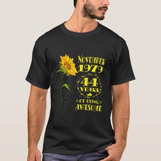 44歳 1979年11月生まれ Tシャツ (正面)