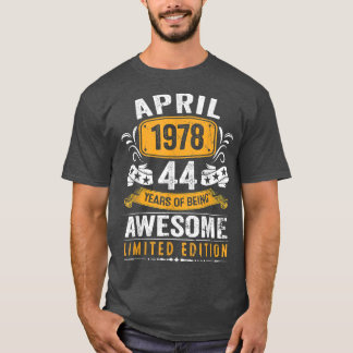 44誕生日ギフト男性ヴィンテージ1978年4月44年 Tシャツ