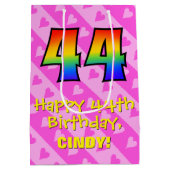 44誕生日:おもしろいピンクハートストライプ、虹44 ミディアムペーパーバッグ (裏面)