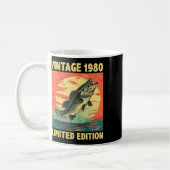 45歳ギフト1980魚釣り漁師フィッシュ45th コーヒーマグカップ (左)
