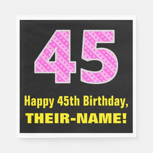 45誕生日:ピンクストライプ色のハートと"45" +名前 スタンダードランチョンナプキン (正面)