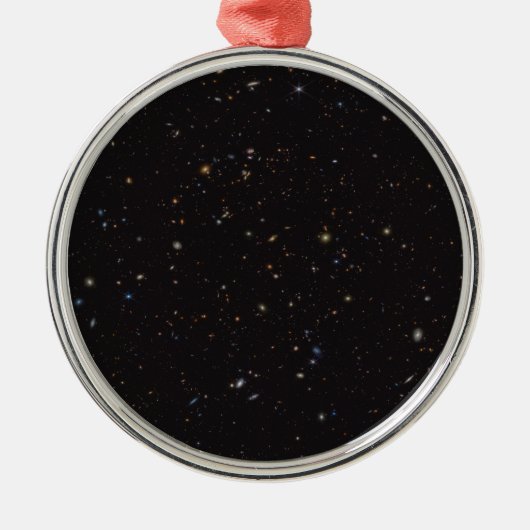 45,000を超える銀河系が見える空の部分。 メタルオーナメント (正面)