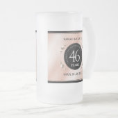 46thエレガントパールの結婚記念日お祝い フロストグラスビールジョッキ (正面右)