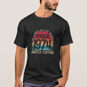 47番目の誕生日レトロ1974ヴィンテージ誕生日 Tシャツ
