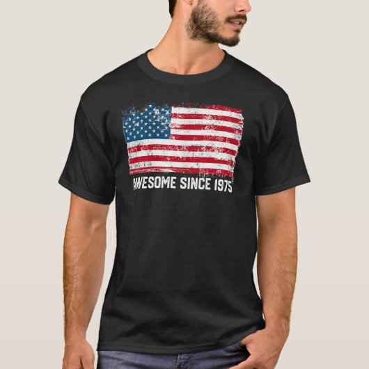 47誕生日ヴィンテージ米国国旗素晴らし1975年以来 Tシャツ (正面)