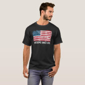 47誕生日ヴィンテージ米国国旗素晴らし1975年以来 Tシャツ (正面フル)