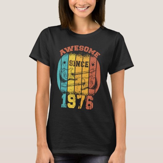 47誕生日ヴィンテージ1976レトロ47歳Guit Tシャツ (正面)