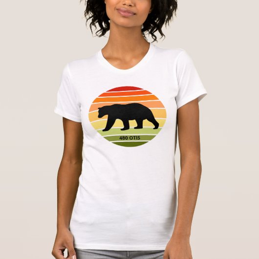 480 Otis Bear Silhouette on Gradient Sun（白） Tシャツ (正面)