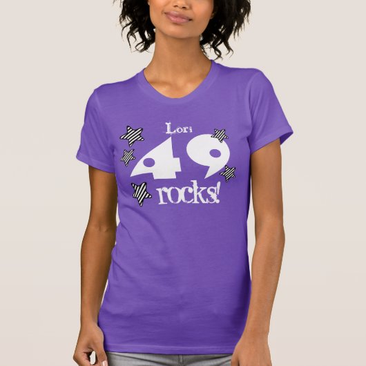 49のまたはどの年でも5つのストライプのな星V012を揺すります Tシャツ (正面)