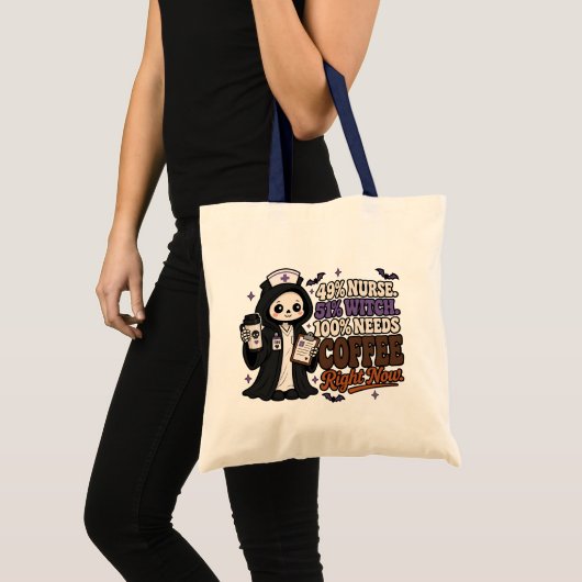 49% ナース 51% 魔女 100% コーヒーが欲しい トートバッグ (正面(商品))
