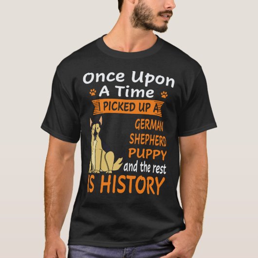 4 かつて僕はジャーマンシェパードの仔犬を拾った Tシャツ (正面)