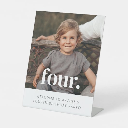 4 - 4th誕生日フォトウェルカムサイン 台座サイン (正面)