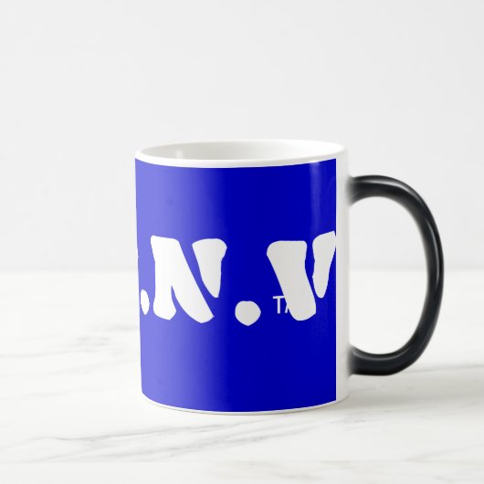 4.U.2.N.V TM。 マグ (右)