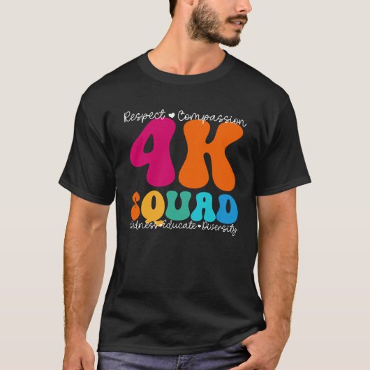 4K分隊の感謝ウィーク新学期 Tシャツ (正面)