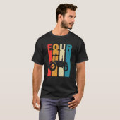 4th誕生日レトロファームトラクターテーマ農家ボーイ4 tシャツ (正面フル)