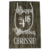 4th Birthday:, ファンシーフェイク Wood Look +名前をカスタムする ミディアムペーパーバッグ (正面)