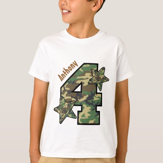 4th Birthday Boy迷彩柄アンドスターズ名前をカスタムするV01D Tシャツ (正面)